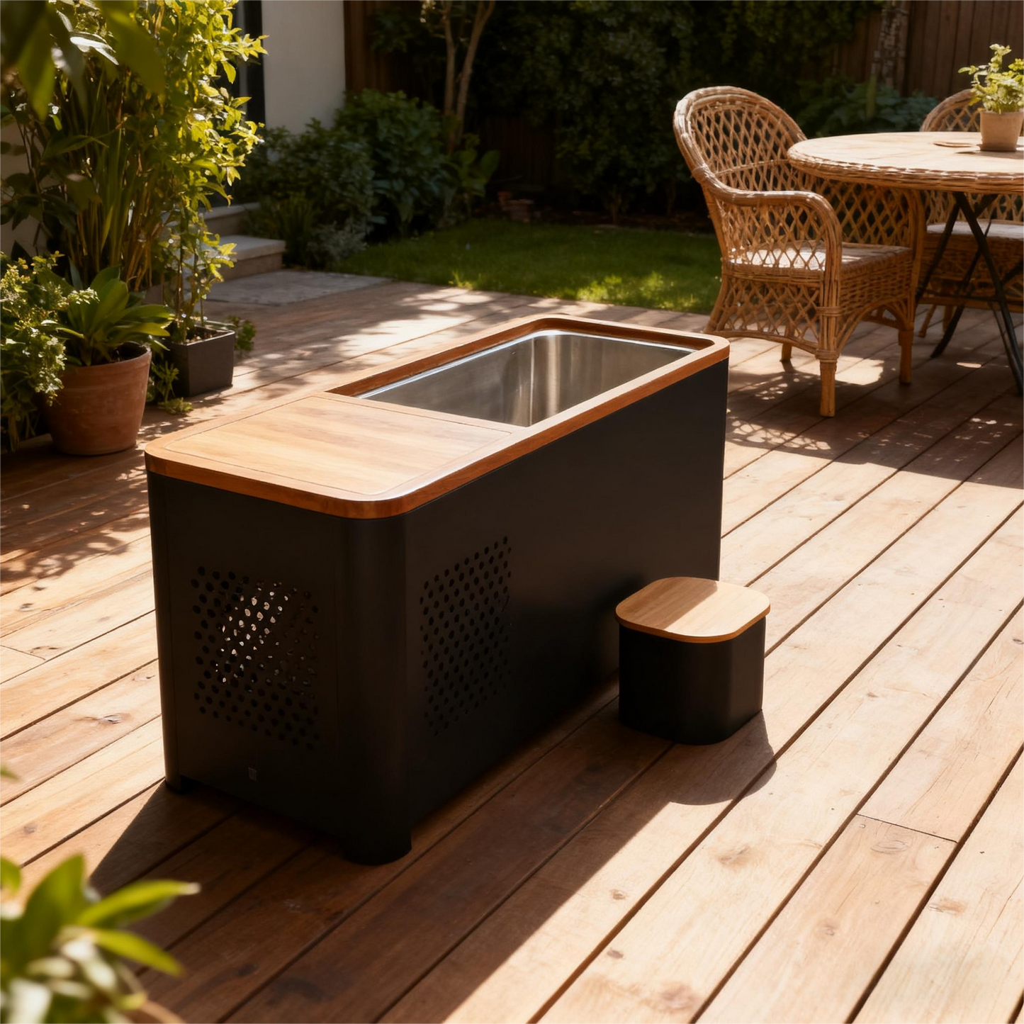 Black Rectangular Ice Tub